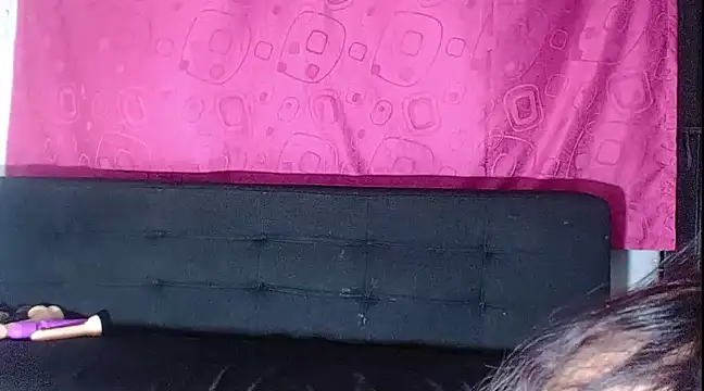 Snapshot of JulianaFoster chatting on 02/26/25, 05:31 JulianaFoster online show from 02/26/25, 05:31