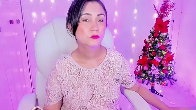 Snapshot of danielahot66 chatting on 12/24/24, 06:22 danielahot66 online show from 12/24/24, 06:22