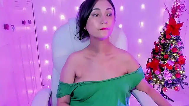 Snapshot of danielahot66 chatting on 12/26/24, 10:16 danielahot66 online show from 12/26/24, 10:16