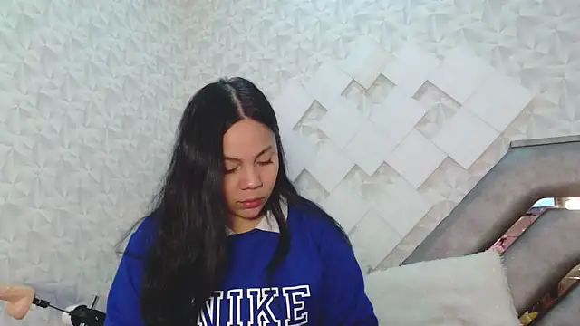 EmilyQueen3x online show from 09/18/25, 12:51