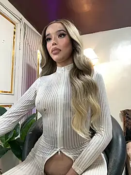 Elizabeth Arden online show from 10/31/25, 01:17