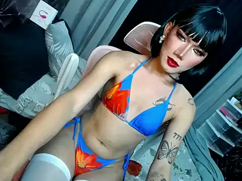 Snapshot of blowzy_sexy chatting on 07/07/26, 01:26 blowzy sexy online show from 07/07/26, 01:26