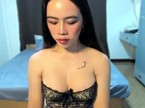 Snapshot of Emma_Jones88 chatting on 11/01/25, 05:42 Emma Jones88 online show from 11/01/25, 05:42