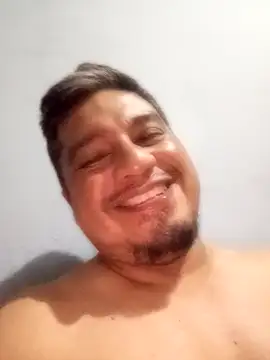 Snapshot of Vulckano43 chatting on 10/07/25, 08:33 Vulckano43 online show from 10/07/25, 08:33