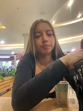 Snapshot of belaa_1 chatting on 10/18/25, 09:26 belaa 1 online show from 10/18/25, 09:26