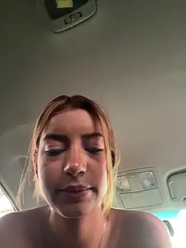Snapshot of belaa_1 chatting on 04/15/26, 07:58 belaa 1 online show from 04/15/26, 07:58