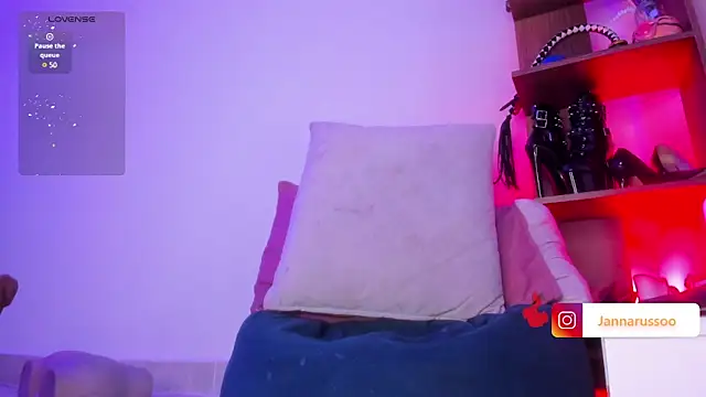 Snapshot of EmmaRusso chatting on 03/21/26, 09:29 EmmaRusso online show from 03/21/26, 09:29