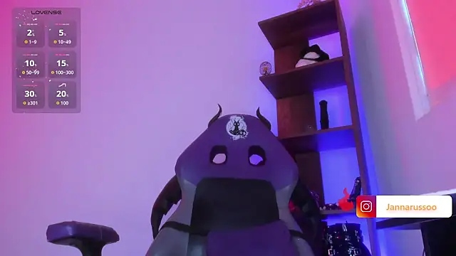 Snapshot of EmmaRusso chatting on 04/04/26, 07:55 EmmaRusso online show from 04/04/26, 07:55