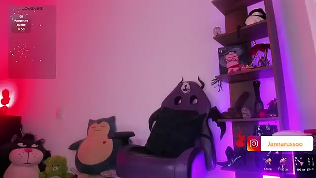 Snapshot of EmmaRusso chatting on 04/08/26, 07:36 EmmaRusso online show from 04/08/26, 07:36