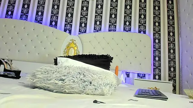 Snapshot of Aidasina chatting on 02/09/25, 02:17 Aidasina online show from 02/09/25, 02:17