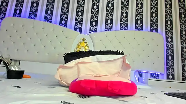 Snapshot of Aidasina chatting on 02/15/25, 11:14 Aidasina online show from 02/15/25, 11:14