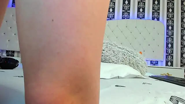 Snapshot of Aidasina chatting on 02/16/25, 08:22 Aidasina online show from 02/16/25, 08:22