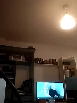 Snapshot of Pollon34- chatting on 10/21/25, 11:16 Pollon34- online show from 10/21/25, 11:16