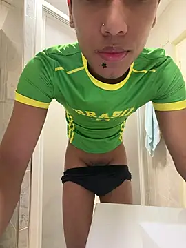 Jhonny123 0 online show from 05/04/26, 09:11