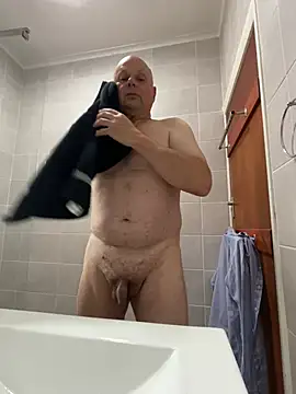 Snapshot of DaddyCumBumZA chatting on 12/12/24, 04:48 DaddyCumBumZA online show from 12/12/24, 04:48