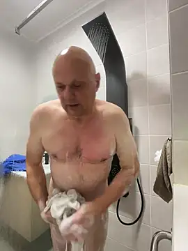 Snapshot of DaddyCumBumZA chatting on 12/13/24, 06:27 DaddyCumBumZA online show from 12/13/24, 06:27