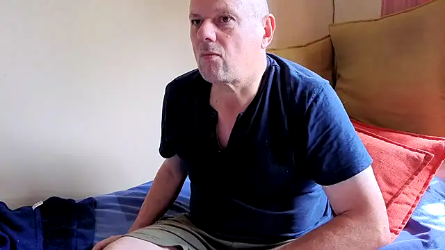 Snapshot of DaddyCumBumZA chatting on 03/21/25, 09:01 DaddyCumBumZA online show from 03/21/25, 09:01