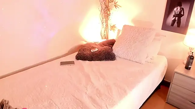 Snapshot of Alicee_Levine chatting on 11/03/25, 09:05 Alicee Levine online show from 11/03/25, 09:05