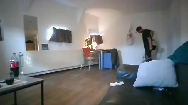 Snapshot of toyxltester chatting on 01/19/26, 01:04 toyxltester online show from 01/19/26, 01:04