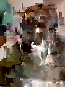 Snapshot of Miguel_1233 chatting on 10/08/25, 01:31 Miguel 1233 online show from 10/08/25, 01:31