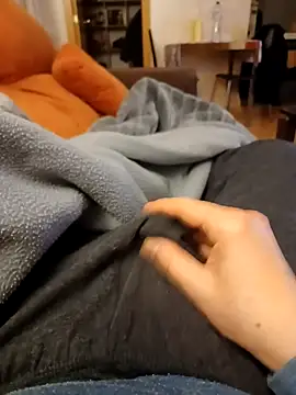 Snapshot of 150878max chatting on 04/08/26, 09:26 150878max online show from 04/08/26, 09:26