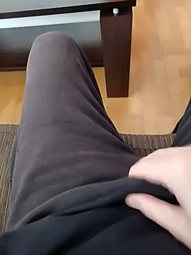 Snapshot of 150878max chatting on 04/09/26, 12:54 150878max online show from 04/09/26, 12:54