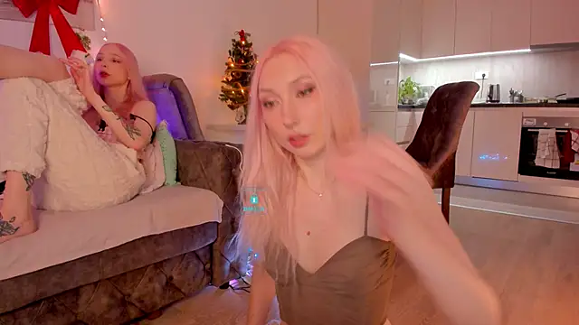 AlexRoseLiRed online show from 12/31/24, 12:00