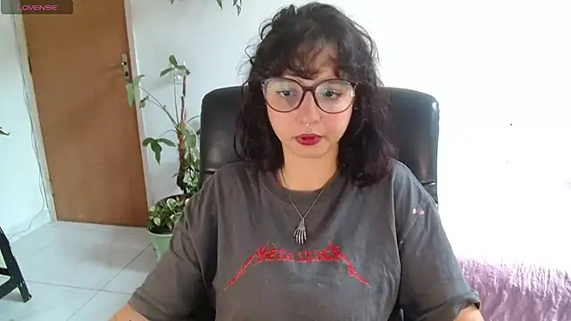 myamillor online show from 10/31/25, 01:01