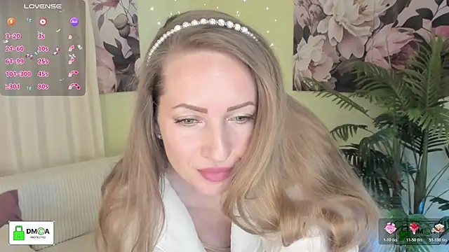 Snapshot of Queenymel chatting on 03/29/26, 04:51 Queenymel online show from 03/29/26, 04:51