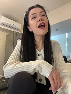 Snapshot of denise_k chatting on 01/17/26, 12:43 denise k online show from 01/17/26, 12:43