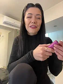 Snapshot of denise_k chatting on 02/12/26, 12:44 denise k online show from 02/12/26, 12:44