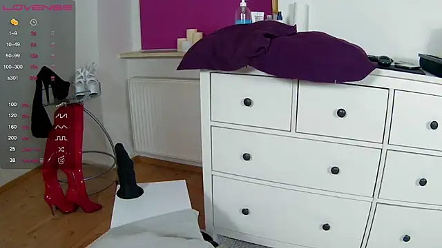 Latina daily online show from 01/01/25, 01:16