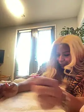 Snapshot of BigFineSelena chatting on 01/11/25, 06:44 BigFineSelena online show from 01/11/25, 06:44