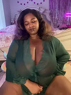 BigFineSelena online show from 03/17/26, 11:30