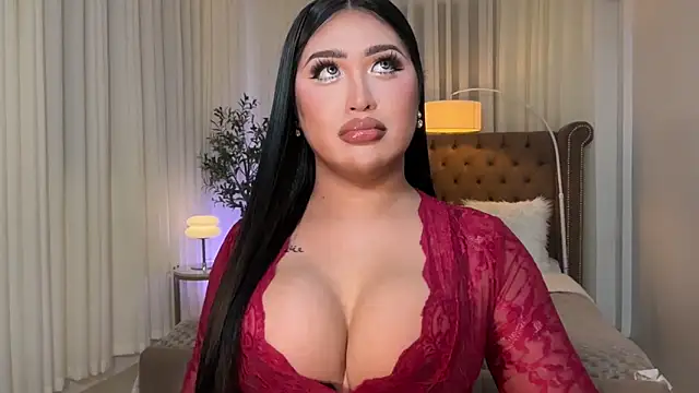 Snapshot of Your_Majesty_Tyra chatting on 09/15/25, 04:34 Your Majesty Tyra online show from 09/15/25, 04:34