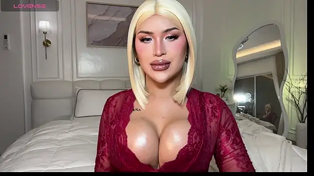 Your Majesty Tyra online show from 06/24/26, 04:44