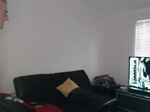 shhhoot73 online show from 10/12/25, 06:45