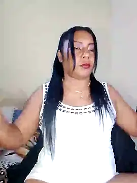 Snapshot of rosmery-navarro chatting on 09/25/25, 03:32 rosmery-navarro online show from 09/25/25, 03:32