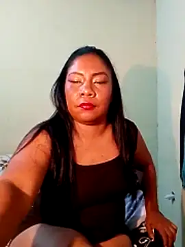 Snapshot of rosmery-navarro chatting on 03/04/26, 05:02 rosmery-navarro online show from 03/04/26, 05:02