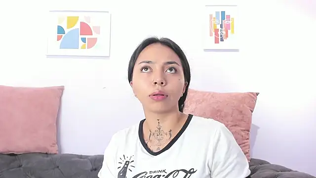 miss soffi  online show from 01/17/25, 12:10