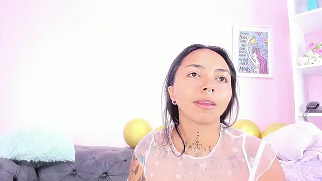Snapshot of miss_soffi_ chatting on 05/25/26, 12:22 miss soffi online show from 05/25/26, 12:22