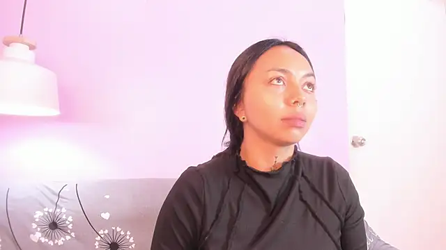 Snapshot of miss_soffi_ chatting on 07/01/26, 12:18 miss soffi online show from 07/01/26, 12:18