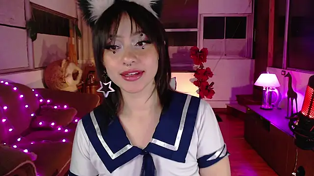 Snapshot of Aquamarinebubble chatting on 11/27/25, 02:13 Aquamarinebubble online show from 11/27/25, 02:13