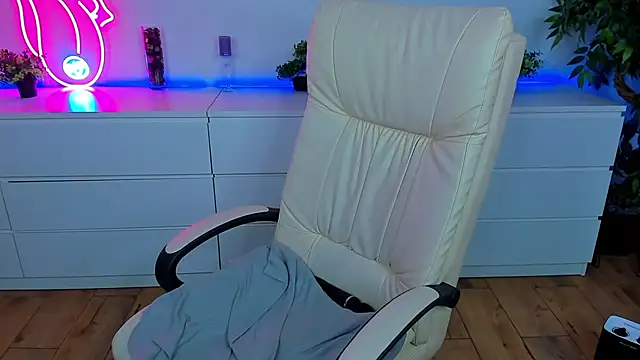 Kamilla Hot online show from 02/16/25, 04:09