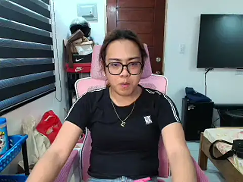 Snapshot of Your_PrettyGirlxxx chatting on 03/18/26, 07:44 Your PrettyGirlxxx online show from 03/18/26, 07:44