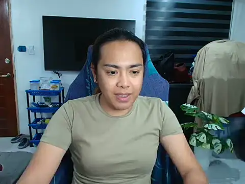 Snapshot of Your_PrettyGirlxxx chatting on 07/18/26, 04:22 Your PrettyGirlxxx online show from 07/18/26, 04:22
