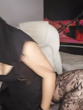 Hana    online show from 03/22/26, 11:52