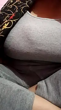 rekhabb123 online show from 02/12/25, 04:44