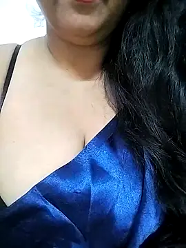 rekhabb123 online show from 12/13/25, 07:53