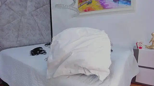 Snapshot of AmandaNordby_ chatting on 03/14/25, 04:32 AmandaNordby online show from 03/14/25, 04:32